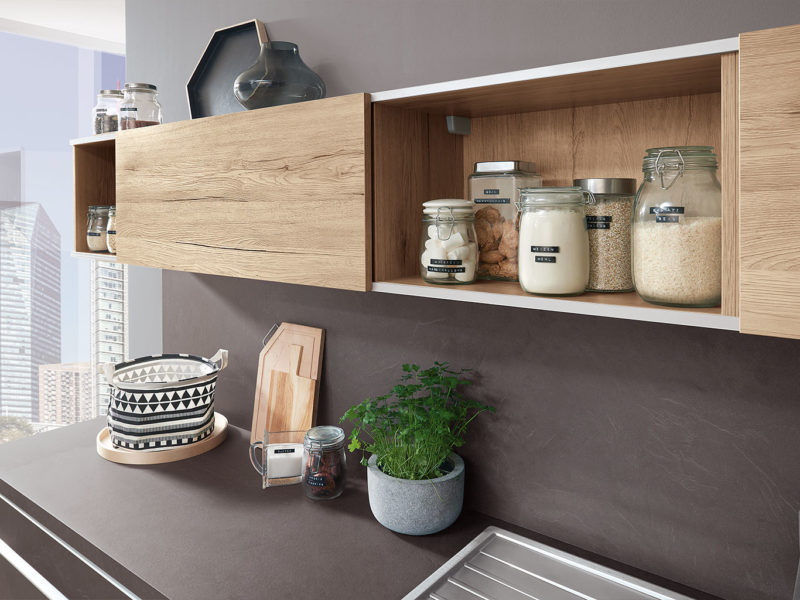 Der variable Platzsparer – Küchenhängeschränke