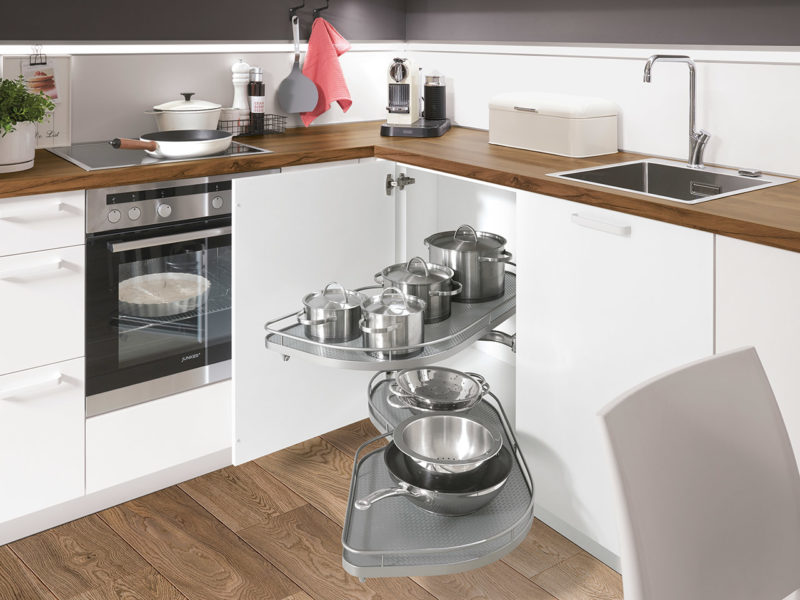 Stauraum optimiert – mit cleveren Eckschranklösungen