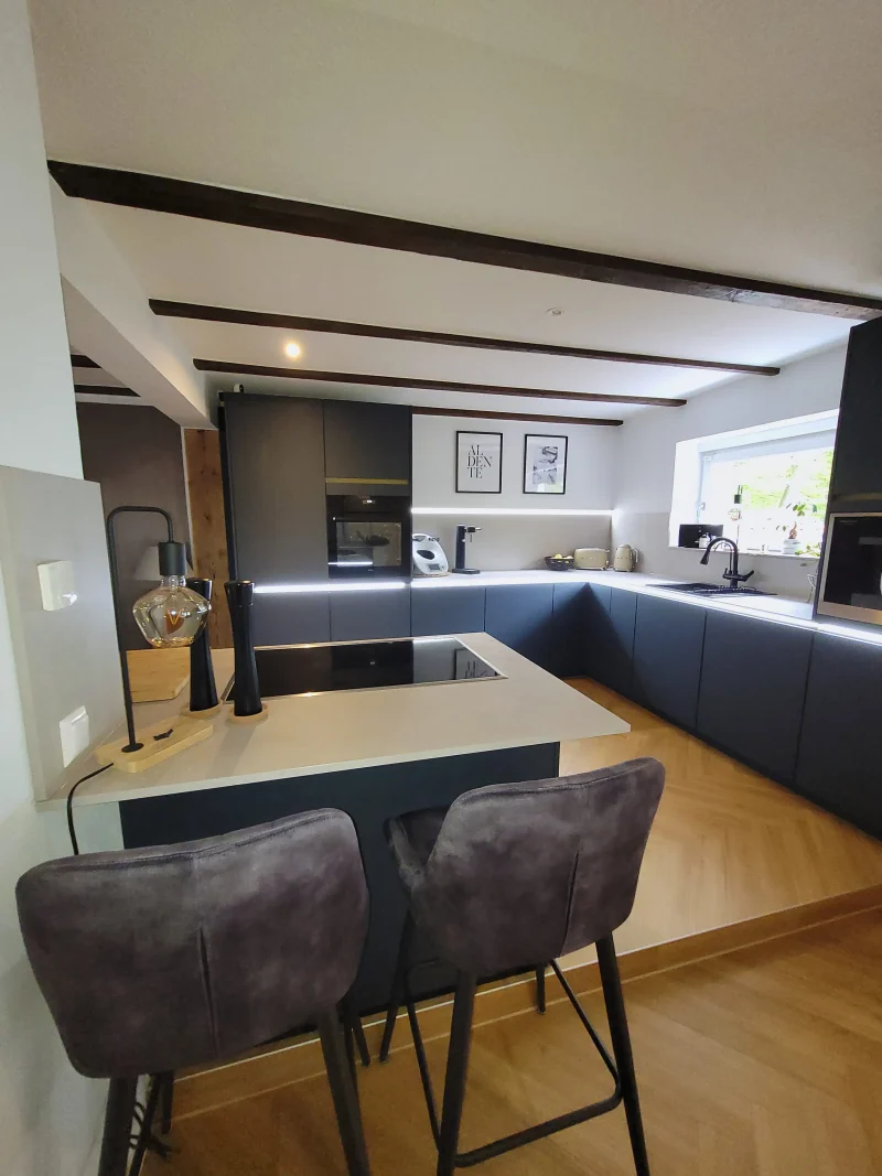 Spontane Wendung: Blauer Traum statt klassischem Weiß