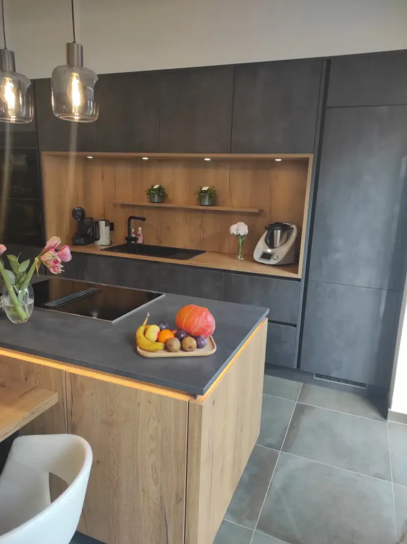 Kundenprojekt - zeitlose Küchenzeile mit Kücheninsel