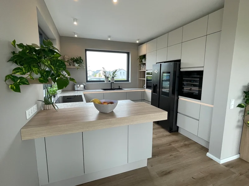 Modere Küche in G Form - Kücheninspiration von xanocs